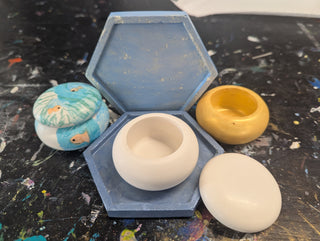 ECO RESIN POTS + TRAYS
